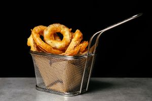Onion rings - homemade red onion rings, hand-battered  and fried  at WellDone Burger - Caprarie in Bologna