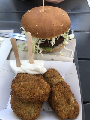 Great burger & onions rings  at Mel Vegan Fast Food in Tenerife