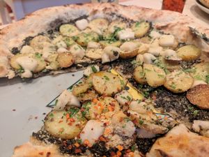 Truffle pizza at The Dainty in Chamonix-mont-blanc