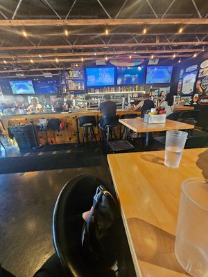  at 33 Taps in Los Angeles