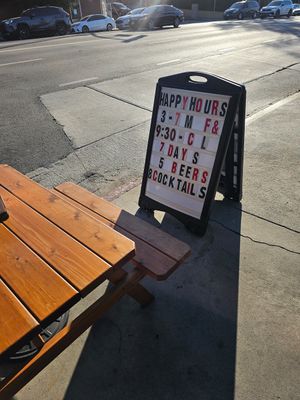  at 33 Taps in Los Angeles