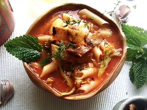 Sopa azteca con tortillas de maíz fritas at Pachamama Health in Veracruz