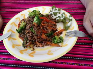 Quinua chaufa at Pachamama Health in Veracruz