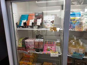 Vegan chocolates at Kokekokko 自然食品 コケコッコ in Wakayama