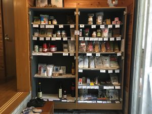 A small shop by the front door at Cuore del sol - クオーレ デルソル in Nasushiobara