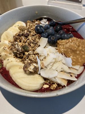Açaí blueberry smoothie bowl  at GRØD in Aarhus
