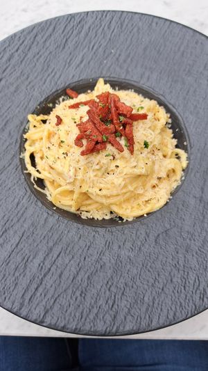 Spaghetti alla carbonara at Spritz in Antwerpen