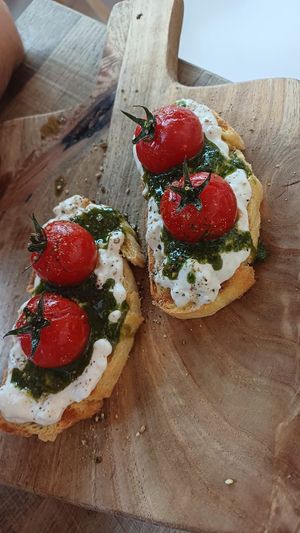 Bruschette caprese at Spritz in Antwerpen