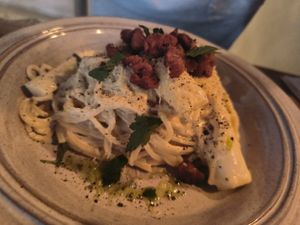 Carbonara primavera con asparagi bianchi at Spritz in Antwerpen