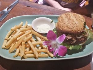 Veggie burger with spinach and mushrooms at Shanti Lodge in Bangkok
