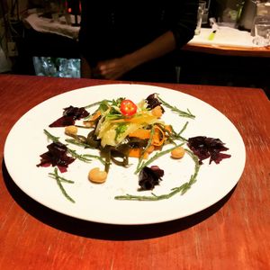 Seaweed mangosalade (vegan) at Wau Restaurant in Amsterdam