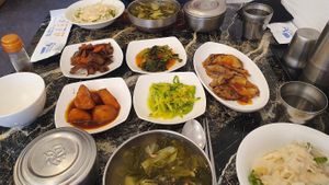 Daily menu at Pyeonhan Jipbap - 편한집밥 in Busan