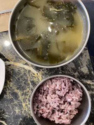 Seaweed soup, purple rice.  at Pyeonhan Jipbap - 편한집밥 in Busan
