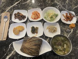 Day 2. Satisfied again.   at Pyeonhan Jipbap - 편한집밥 in Busan