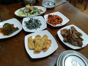 We had so many things to eat!  at Pyeonhan Jipbap - 편한집밥 in Busan
