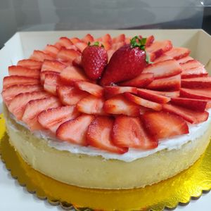 vegan cheese cake at Vivida in Tel Aviv