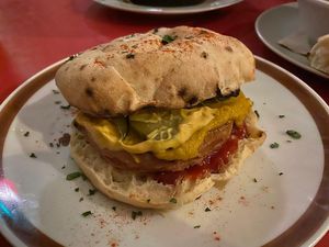 'Cheeze' burger 🍔 at Szabad Bisztro in Budapest