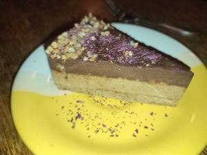 Raw snickers cake at Szabad Bisztro in Budapest