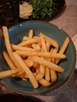 Patatine fritte at Vecchi Ricordi da Gimbo in Cene