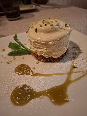 Ceesecake aL pistacchio at Vecchi Ricordi da Gimbo in Cene