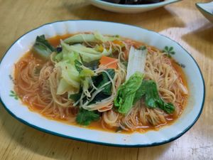 Kimchi noodles at Zhōu TàiTài 粥太太養生蔬食 in Xiaoliuqiu