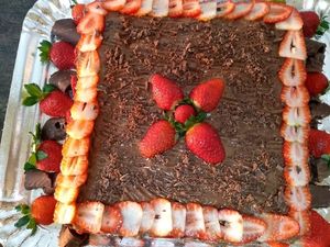 Bolo de chocolate com morango at Casa da Comida in Jacarei