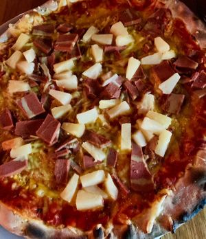The famous Hawaiian pizza, vegan version 👌 #Veganuary at The Tube Bar in Luxembourg City