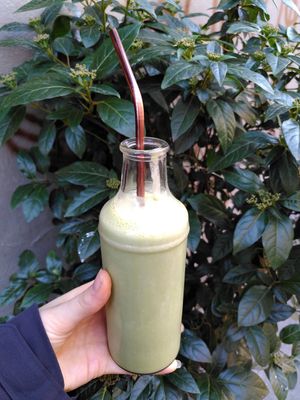 Delicious green smoothie at Grezzo Raw Chocolate in Milan