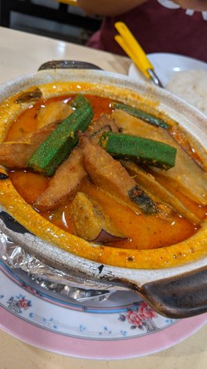 Clay pot curry fish砂褒咖喱鱼 at Tanaka Vegetarian 巧田中素食 - Bukit Gombak in West Singapore