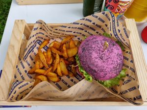 Cherry Bomb mit patatas savory at Flower Burger in Rimini