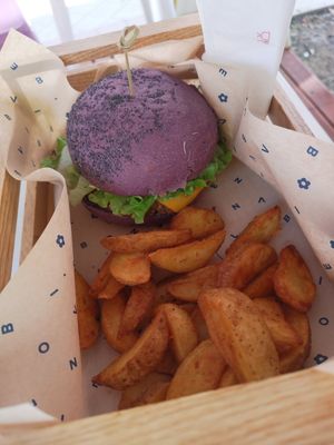 Flower burger with patate savory at Flower Burger in Rimini