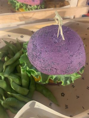 Burger with edamame at Flower Burger in Rimini
