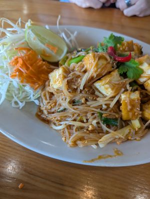 Pad Thai with tofu at Coco Thai Cuisine in Orlando