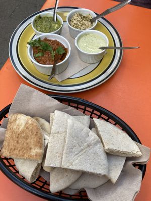 Dips mit warmem Pita Brot  at Kate's Joint in Copenhagen
