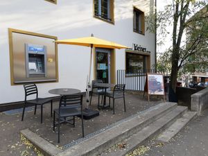 Outdoor seating at Kleiner - Wipkingen in Zurich