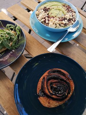 avocado toast and cinnamon at Plantmilkyway in Budapest