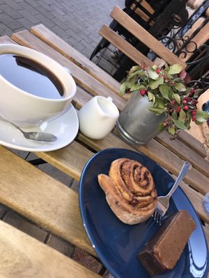 Coffee was delicious and they had coconut milk (my fave) and also rice and oat milk at Plantmilkyway in Budapest