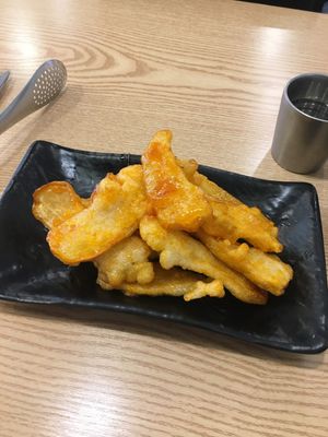 The one in Seogyo has vegan mushroom but the one on the HappyCow map doesn't.  at Sonogong Maratang 손오공 마라탕 - Hongdae in Seoul