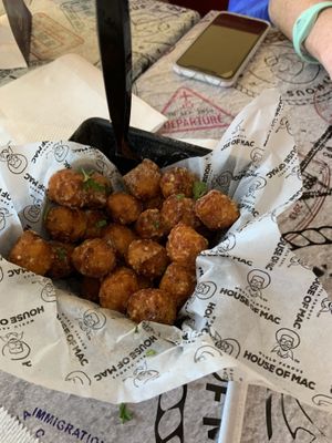 Vegan mac and sweet potato tots at World Famous House of Mac in Miami