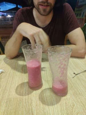Mixed fruit shake at Kapphet Vegan in Vang Vieng