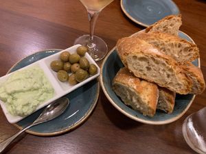 Bread olives and aioli  at Sa Bodegueta in Mallorca