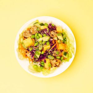 La Poké-Ananas végétalienne at Bocal in Montreal