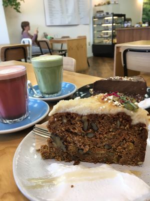 Velvet latte, matcha latte and vegan carrot cake at Gratitude in Tauranga