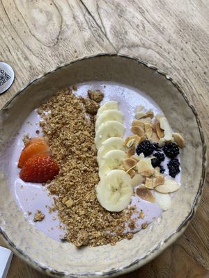 yogurt bowl💕 at Honest Greens - Plaça Catalunya in Barcelona