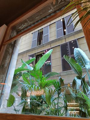  at Honest Greens - Plaça Catalunya in Barcelona