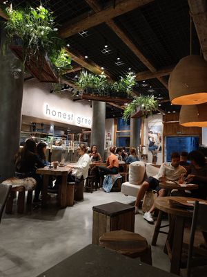  at Honest Greens - Plaça Catalunya in Barcelona