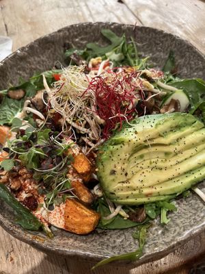 Avocado Super Bowl   at Honest Greens - Plaça Catalunya in Barcelona