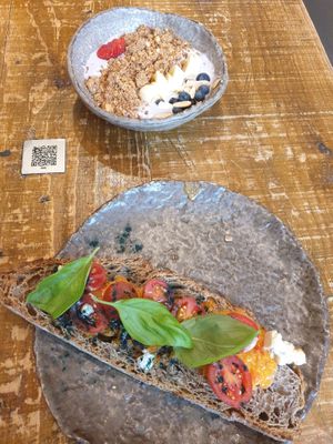  at Honest Greens - Plaça Catalunya in Barcelona