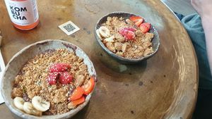 Açaí Bowls at Honest Greens - Plaça Catalunya in Barcelona