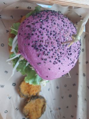  at Flower Burger in Verona